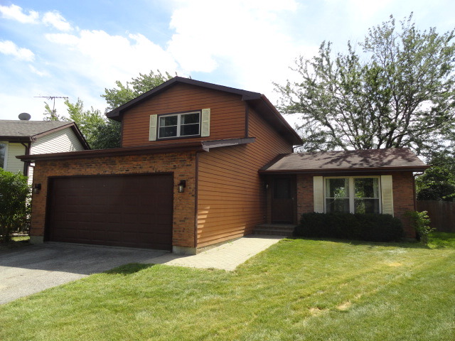 1514 Brookside Dr, Hoffman Estates, IL 60169 photo 1