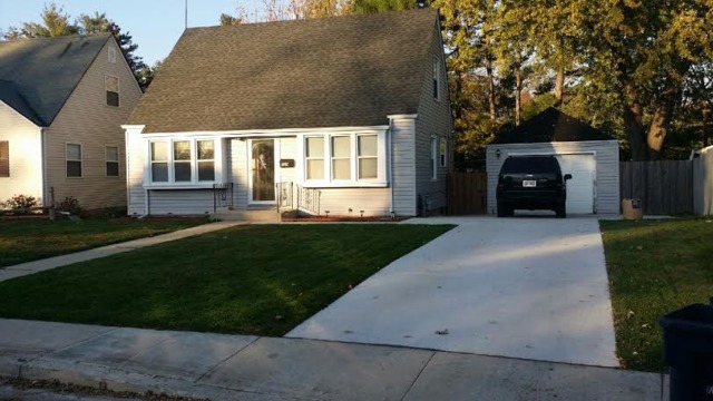 389 S Edison Ave, Elgin, IL 60123 photo 1