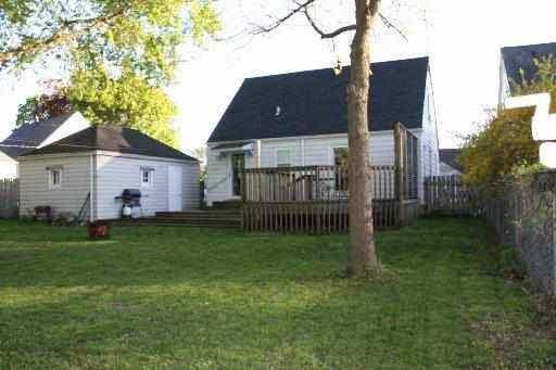 389 S Edison Ave, Elgin, IL 60123 photo 3