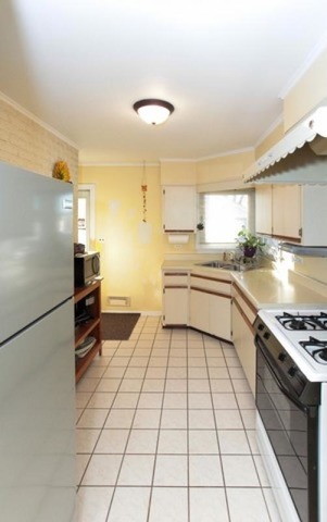 36 S Warrington Rd, Des Plaines, IL 60016 photo 9