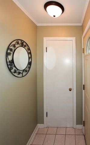 36 S Warrington Rd, Des Plaines, IL 60016 photo 2