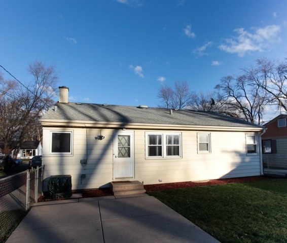 36 S Warrington Rd, Des Plaines, IL 60016 photo 23