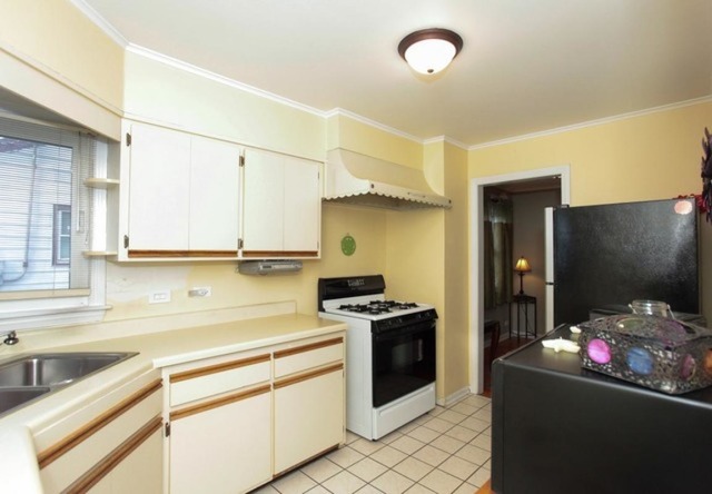 36 S Warrington Rd, Des Plaines, IL 60016 photo 11