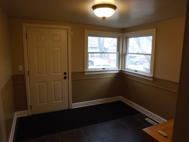 369 S Tanner Ave, Kankakee, IL 60901 photo 4