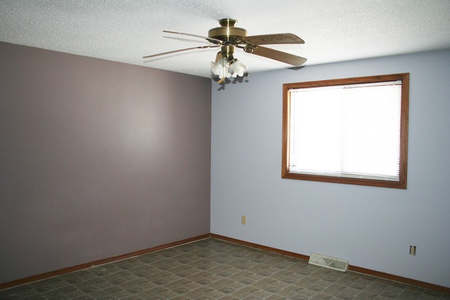 391 Erickson Gate Dr, Lee, IL 60530 photo 9