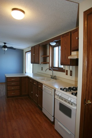 391 Erickson Gate Dr, Lee, IL 60530 photo 5