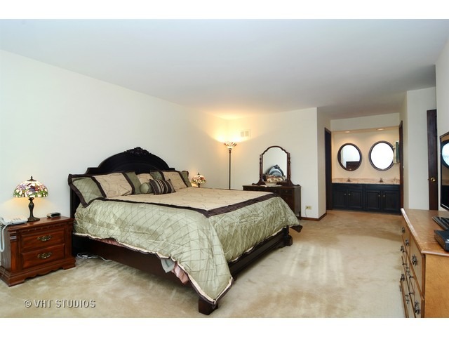 5504 Arrowwood Ln, Rolling Meadows, IL 60008 photo 16