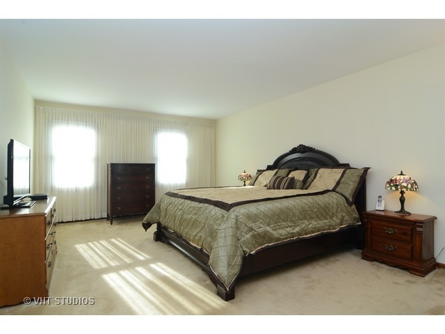5504 Arrowwood Ln, Rolling Meadows, IL 60008 photo 15