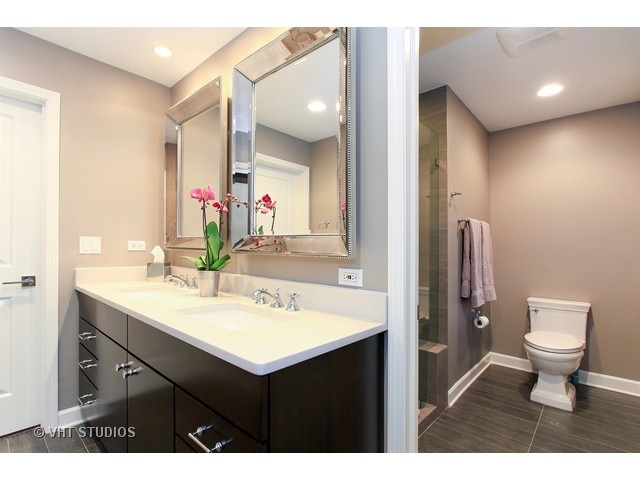 934 Sutton Dr, Northbrook, IL 60062 photo 9