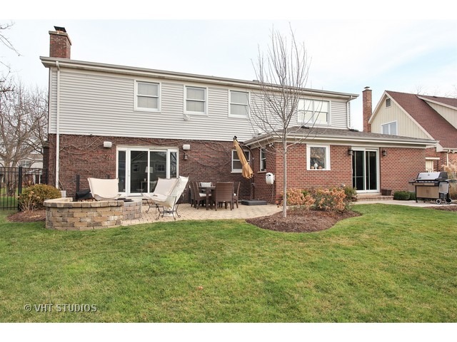 934 Sutton Dr, Northbrook, IL 60062 photo 16