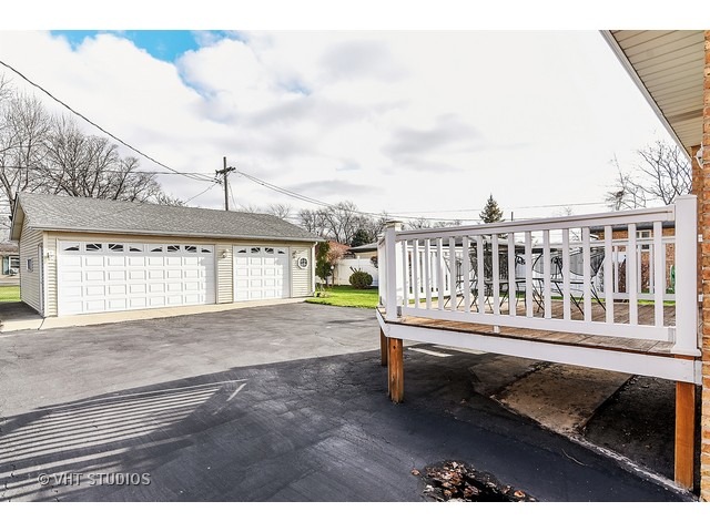 7247 Thomas Ave, Bridgeview, IL 60455 photo 10