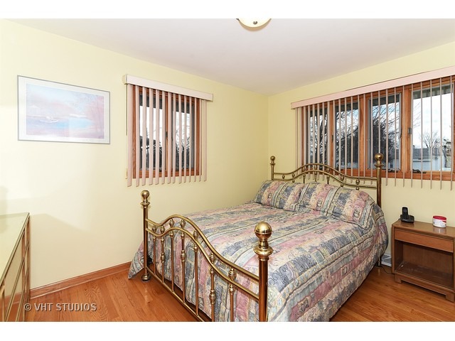 7247 Thomas Ave, Bridgeview, IL 60455 photo 7