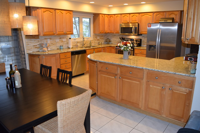 830 Charleston Ln, Hoffman Estates, IL 60192 photo 7