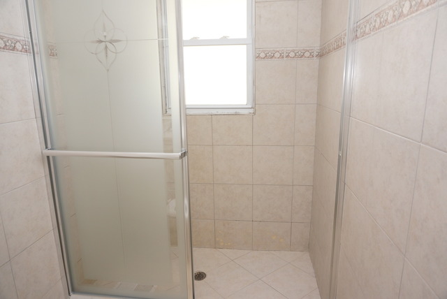 319 S Wolf Rd, Des Plaines, IL 60016 photo 16