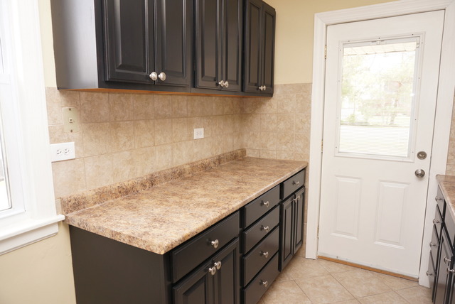 319 S Wolf Rd, Des Plaines, IL 60016 photo 6