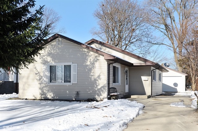 290 Mors Ave, Wheeling, IL 60090 photo 1