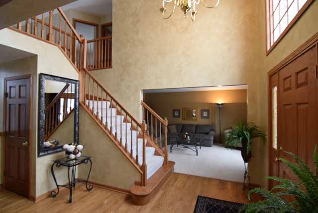 2110 Carlisle St, Algonquin, IL 60102 photo 2