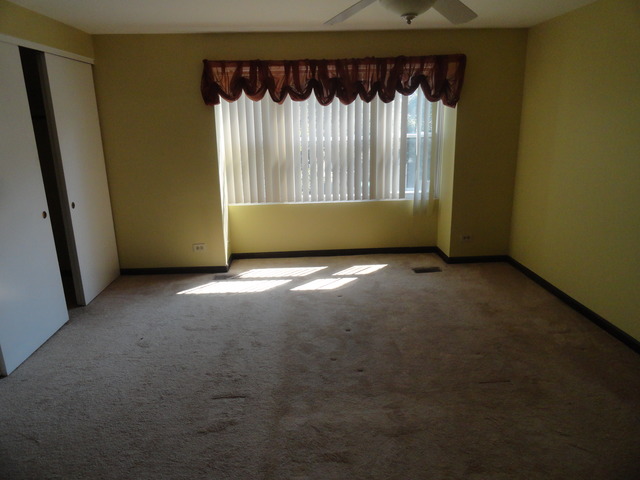 1920 Whitingham Ln, Hoffman Estates, IL 60169 photo 6