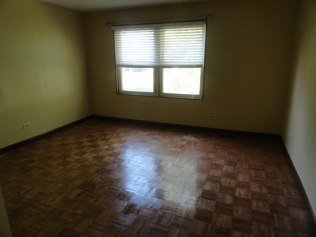 1920 Whitingham Ln, Hoffman Estates, IL 60169 photo 7