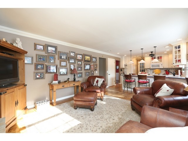 106 George St, Wheaton, IL 60189 photo 5