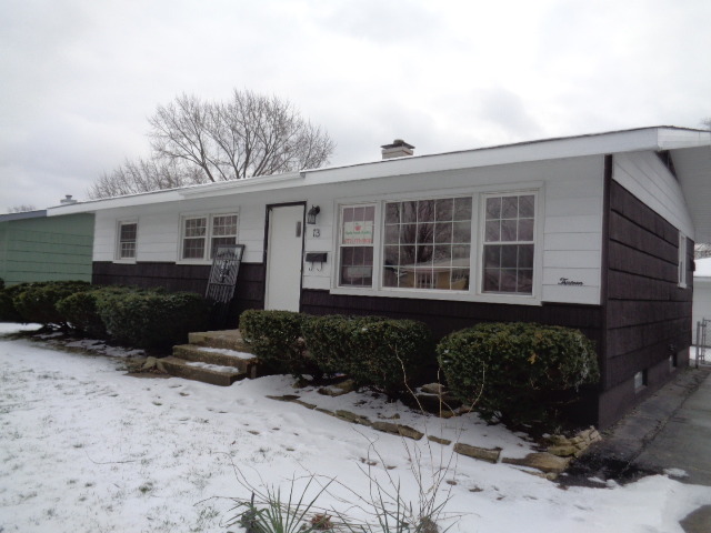 13 Mohawk Dr, Thornton, IL 60476 photo 1