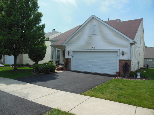 13832 S Tamarack Dr, Plainfield, IL 60544 photo 1