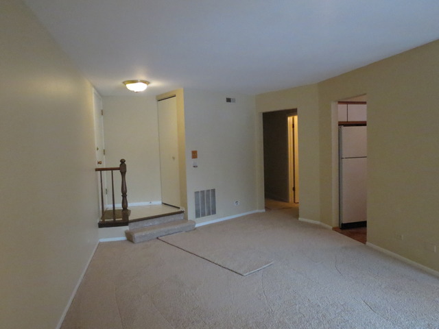 1776 Gloucester Ct #D, Wheaton, IL 60189 photo 11