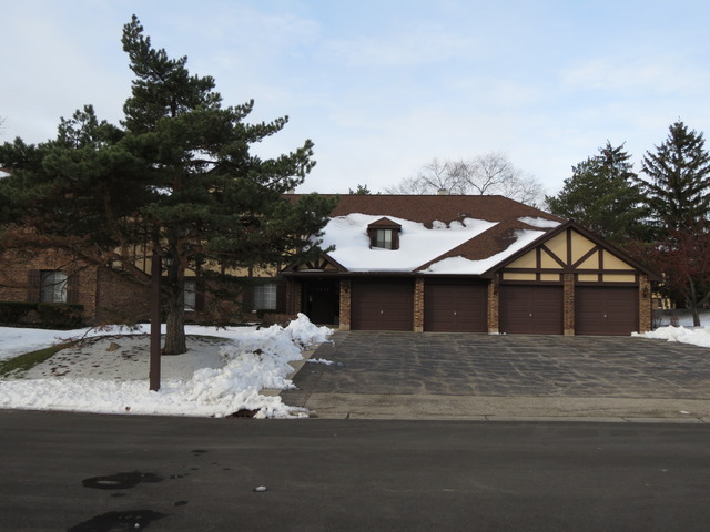 1776 Gloucester Ct #D, Wheaton, IL 60189 photo 1