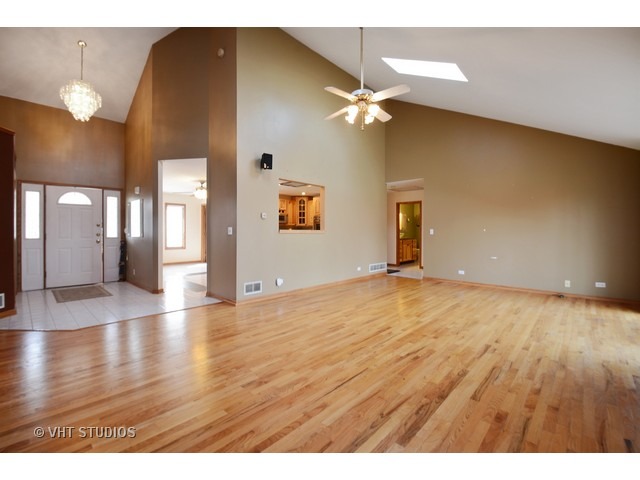 208 Tiverton Rd, Kankakee, IL 60901 photo 3