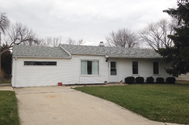 740 Tomahawk Dr, Ottawa, IL 61350 photo 1