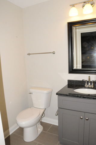 405 S Windhaven Trl, Mchenry, IL 60050 photo 9