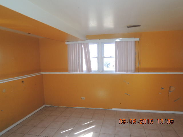 6853 Chestnut St, Hanover Park, IL 60133 photo 2