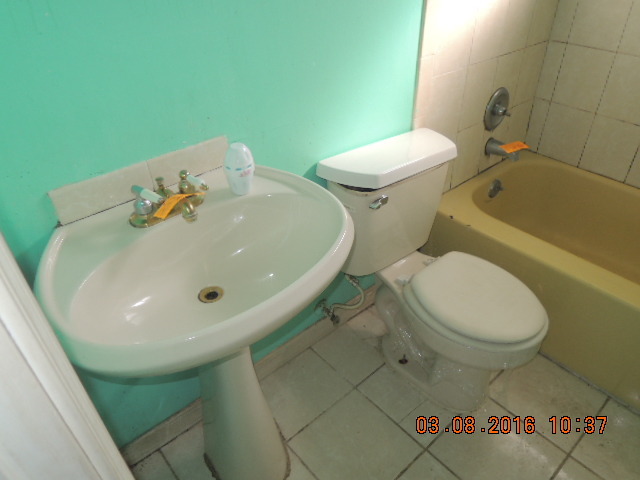 6853 Chestnut St, Hanover Park, IL 60133 photo 4