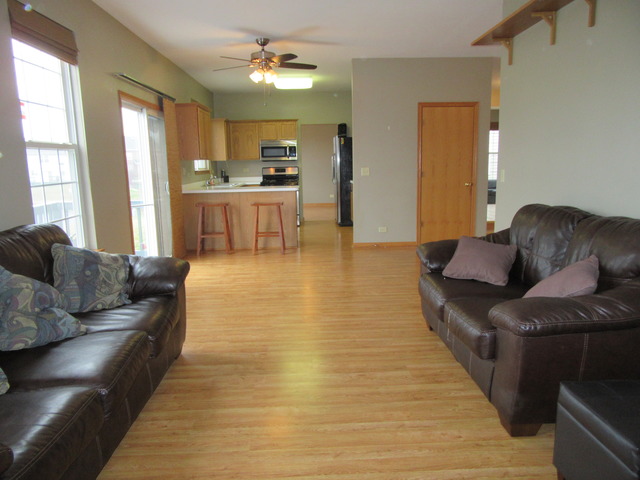 1912 Vermette Cir, Plainfield, IL 60586 photo 4