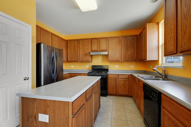 17832 Coriander Ct, Lockport, IL 60441 photo 4