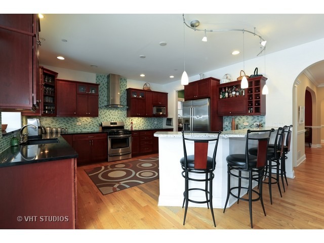 1649 Greenleaf Ave, Des Plaines, IL 60018 photo 5