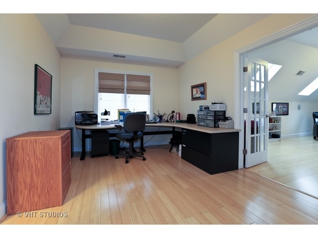 1649 Greenleaf Ave, Des Plaines, IL 60018 photo 12