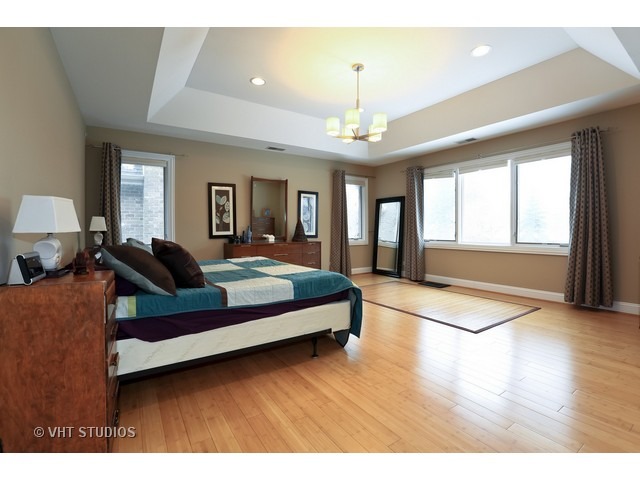1649 Greenleaf Ave, Des Plaines, IL 60018 photo 9