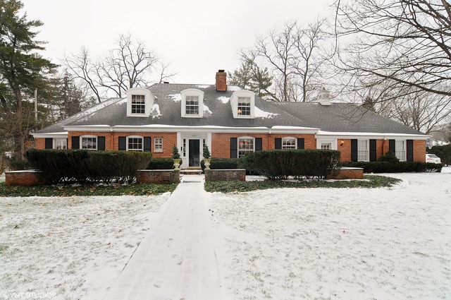 245 Maple Rd, Barrington, IL 60010 photo 1
