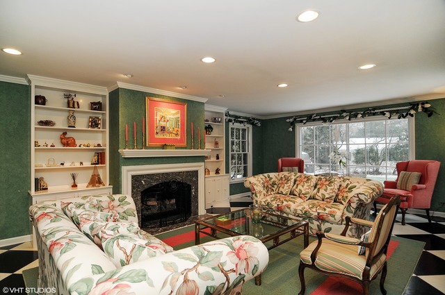 245 Maple Rd, Barrington, IL 60010 photo 3
