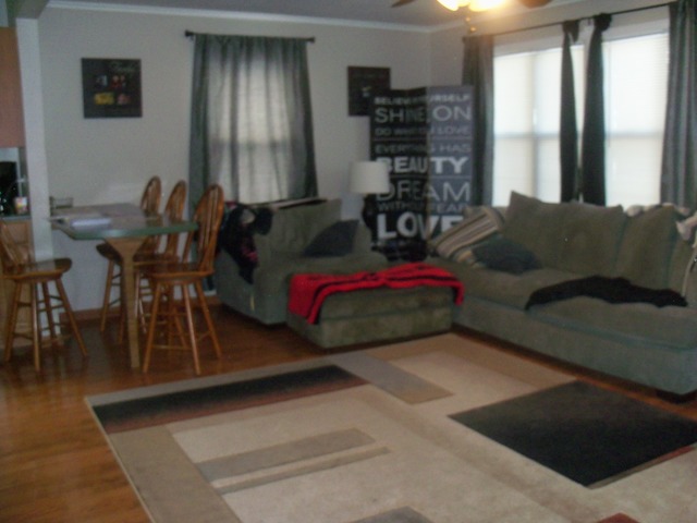 15055 Harding Ave, Midlothian, IL 60445 photo 3