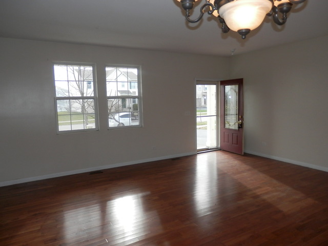 25018 Brigade Ln, Plainfield, IL 60544 photo 3