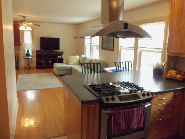 874 Margret St, Des Plaines, IL 60016 photo 9