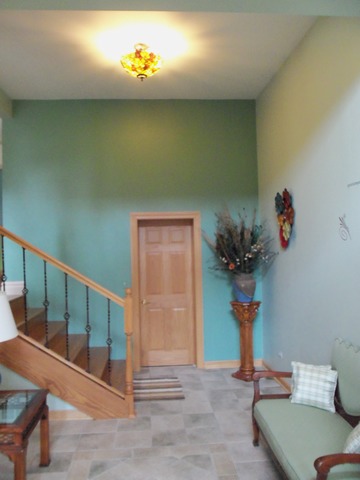 874 Margret St, Des Plaines, IL 60016 photo 2