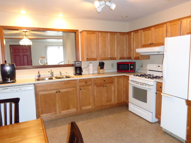 24 Elmwood Dr, Kankakee, IL 60901 photo 9
