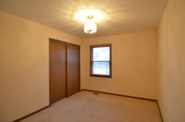 2405 Joe Adler Dr, Plainfield, IL 60586 photo 8