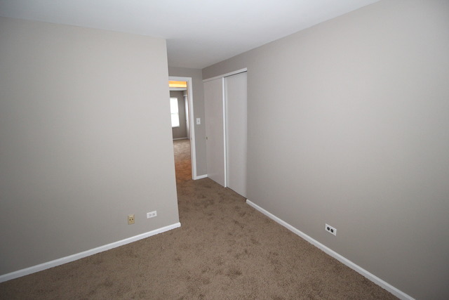 1883 Williamsburg Dr, Hoffman Estates, IL 60169 photo 13