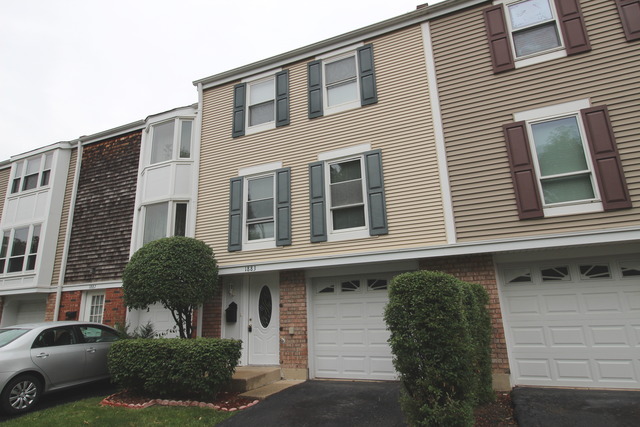 1883 Williamsburg Dr, Hoffman Estates, IL 60169 photo 1