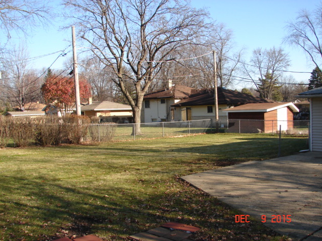 1432 Emmerson Ln, Mount Prospect, IL 60056 photo 3