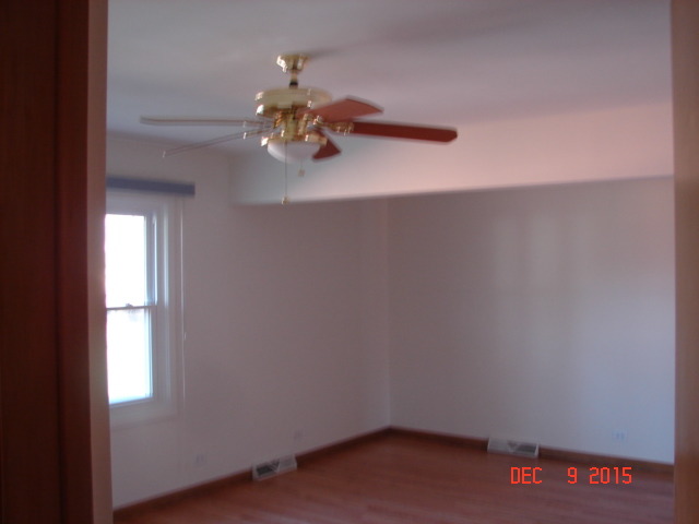 1432 Emmerson Ln, Mount Prospect, IL 60056 photo 9